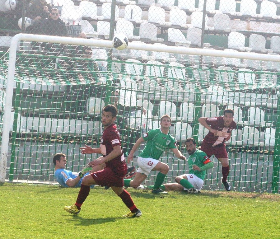 «Βυσσινί» θύελλα στον Εύοσμο (photos)