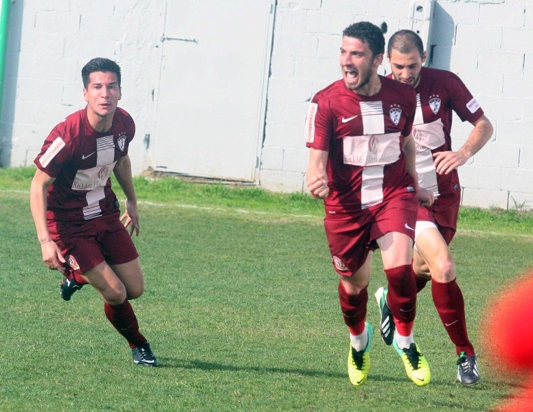 «Βυσσινί» θύελλα στον Εύοσμο (photos)