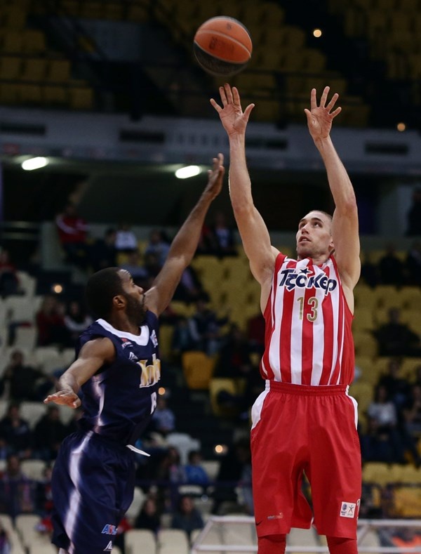 Ολυμπιακός: Ο Μουν τρέχει με… 105 για την Πόλη! (photos)