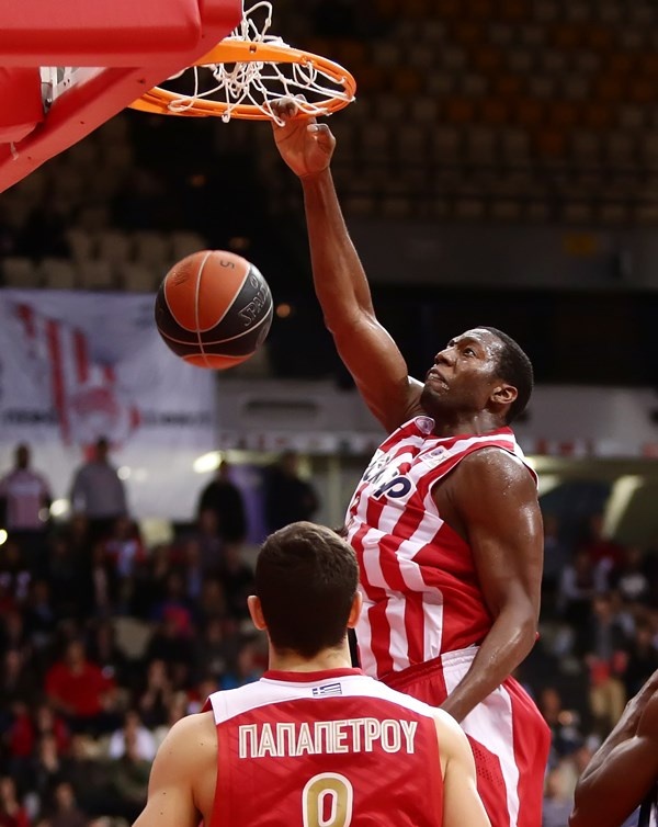 Ολυμπιακός: Ο Μουν τρέχει με… 105 για την Πόλη! (photos)