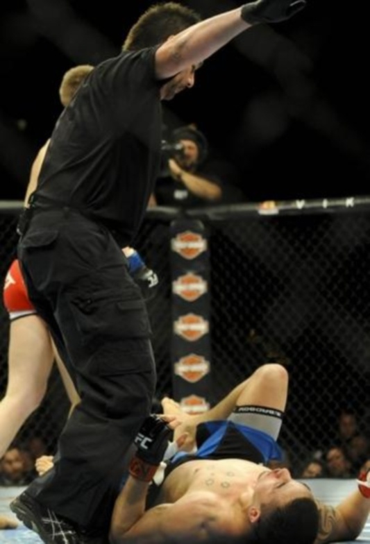 UFC 170: Αφεντικό στο Λας Βέγκας η Rousey (GIFs)