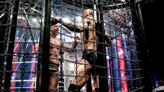 Elimination Chamber: Δεν άντεξε ο… Kane (video+photos)