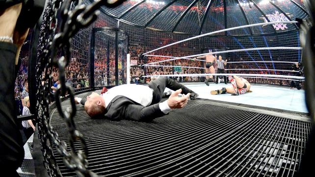 Elimination Chamber: Δεν άντεξε ο… Kane (video+photos)