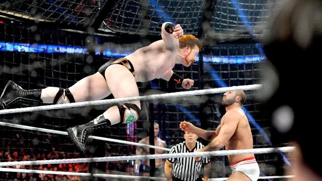 Elimination Chamber: Δεν άντεξε ο… Kane (video+photos)