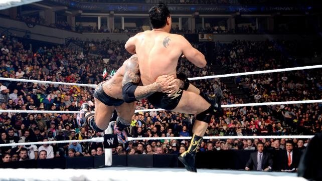 Elimination Chamber: Δεν άντεξε ο… Kane (video+photos)