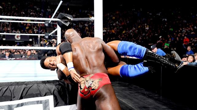 Elimination Chamber: Δεν άντεξε ο… Kane (video+photos)