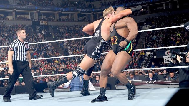 Elimination Chamber: Δεν άντεξε ο… Kane (video+photos)