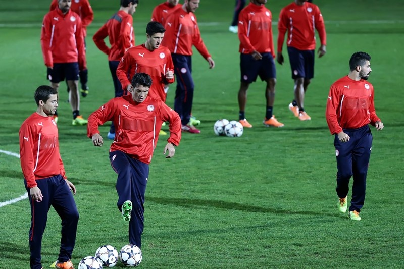 Ολυμπιακός: Έτοιμος για Μάντσεστερ (video+photos)