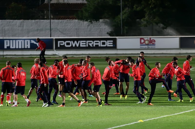 Ολυμπιακός: Έτοιμος για Μάντσεστερ (video+photos)