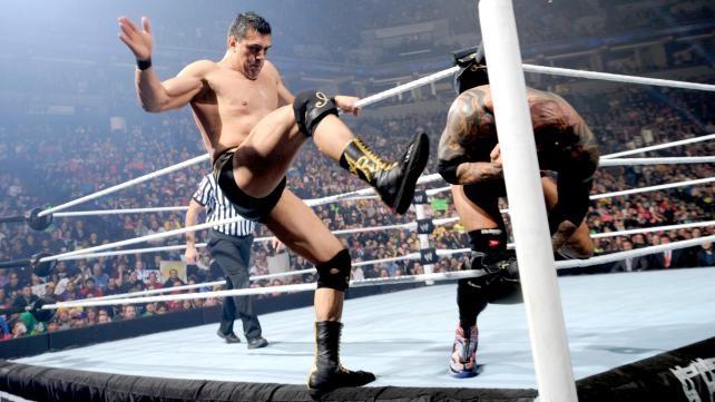 Elimination Chamber: Δεν άντεξε ο… Kane (video+photos)