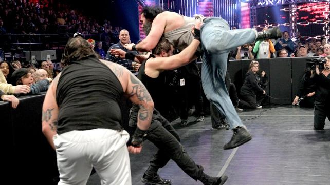 Elimination Chamber: Δεν άντεξε ο… Kane (video+photos)