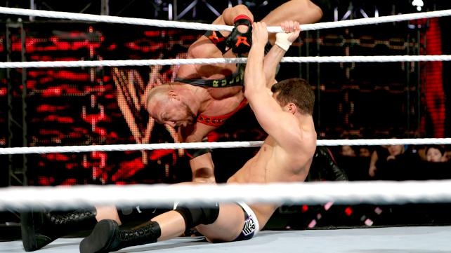 Elimination Chamber: Δεν άντεξε ο… Kane (video+photos)