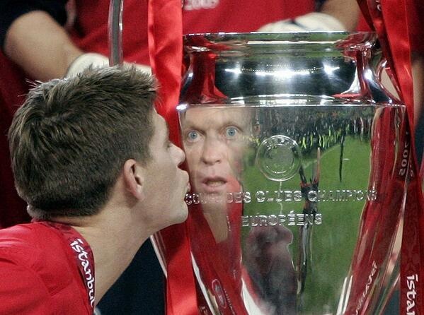 Μάντσεστερ Γιουνάιτεντ: «Βροχή» τα ανέκδοτα για Μόγιες! (photos)