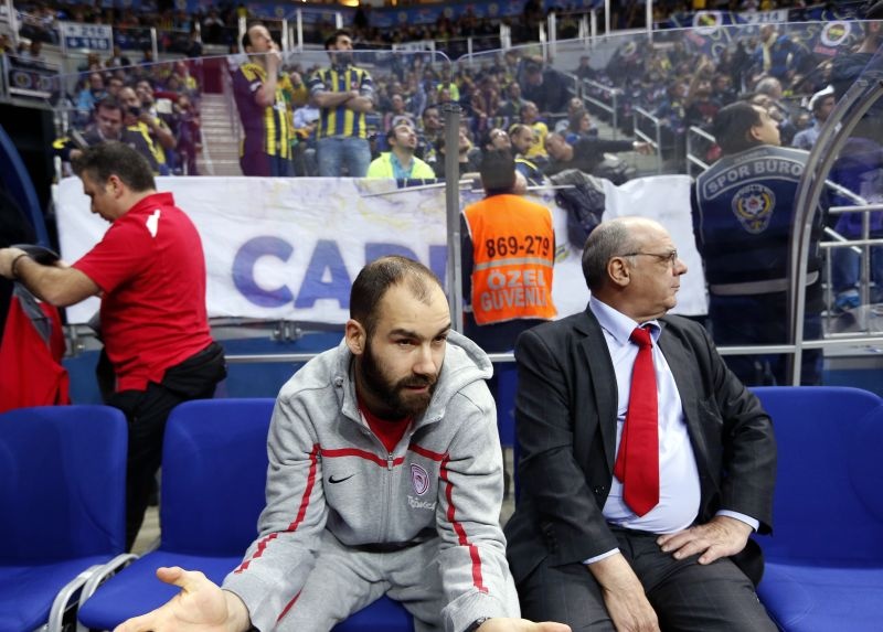 Ολυμπιακός: Καθηλωμένος ο Σπανούλης (photos)