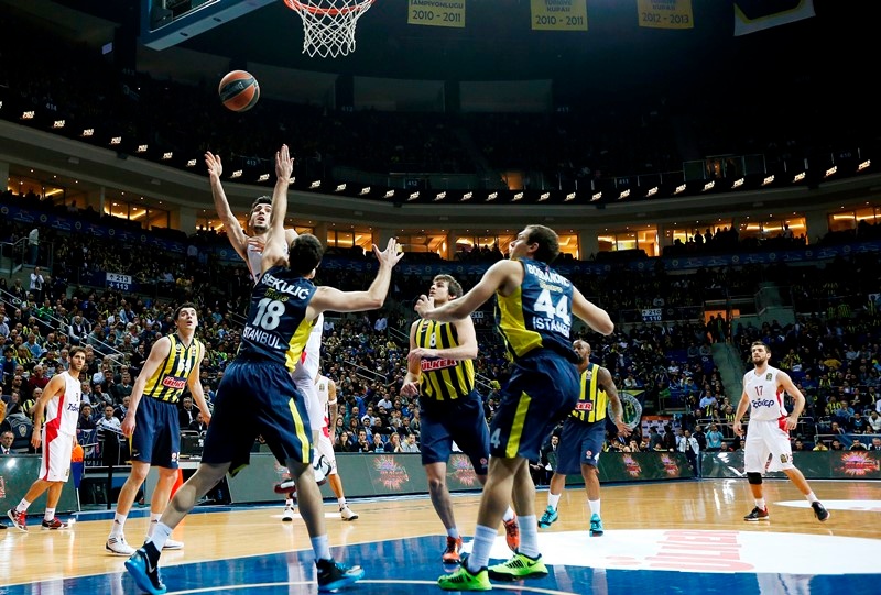 Ολυμπιακός: Λύγισε στην Πόλη (photos)