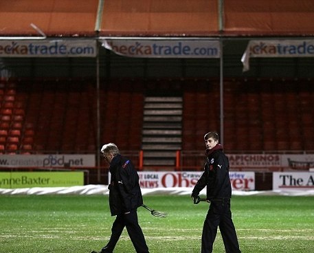 Αγγλία: Απολύσεις λόγω... λάσπης στο γήπεδο! (photos)