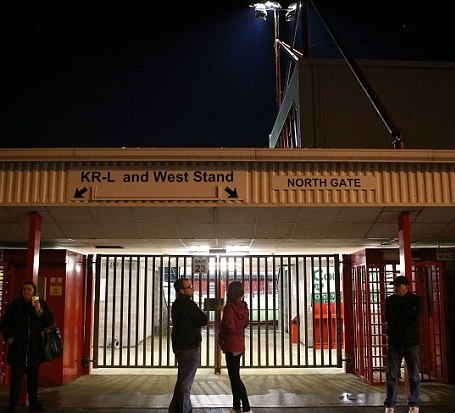 Αγγλία: Απολύσεις λόγω... λάσπης στο γήπεδο! (photos)