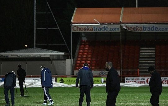 Αγγλία: Απολύσεις λόγω... λάσπης στο γήπεδο! (photos)