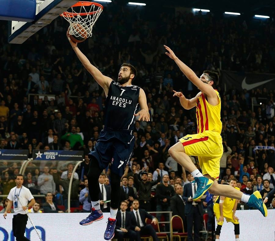 Λεμπρόν όπως... Παπανικολάου! (photos+videos)