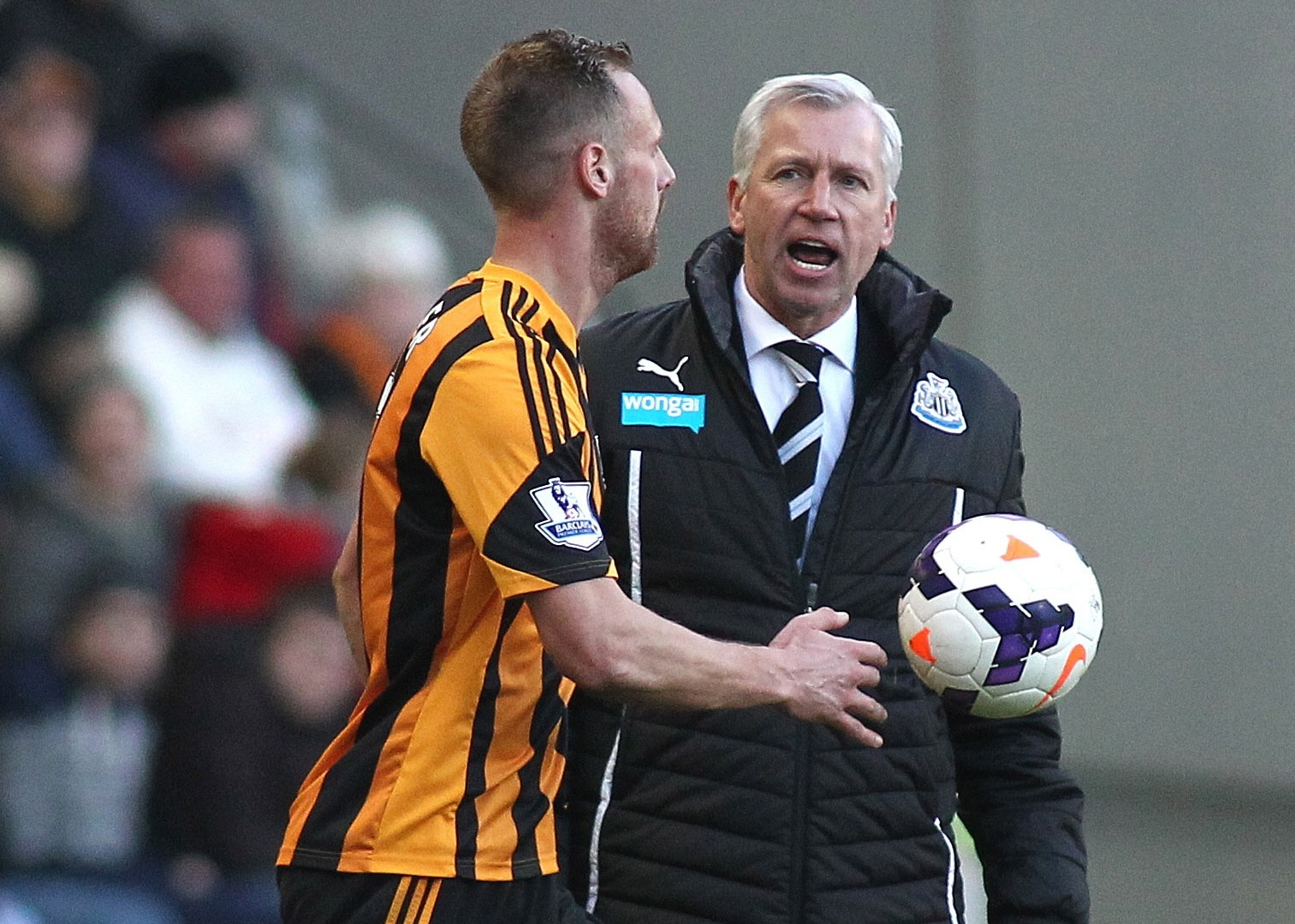 Νιούκαστλ: Έριξε κεφαλιά σε παίκτη ο Πάρντιου! (photos+video)