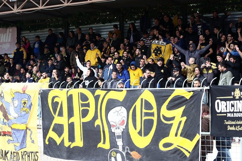 ΑΕΚ: Κόσμος και στα… μπαλκόνια (photos)