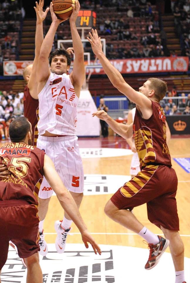 Ιταλία: Η Αρμάνι... πριν από τον Ολυμπιακό δεν χάνει (photos+videos)