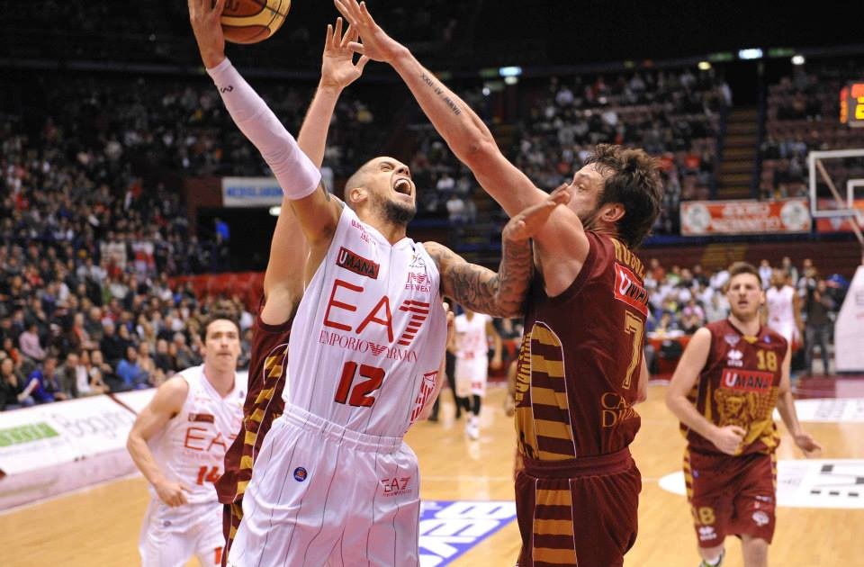 Ιταλία: Η Αρμάνι... πριν από τον Ολυμπιακό δεν χάνει (photos+videos)