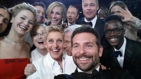 Χαμός και στο ποδόσφαιρο με τη selfie της Έλεν ΝτιΤζένερις! (photos)