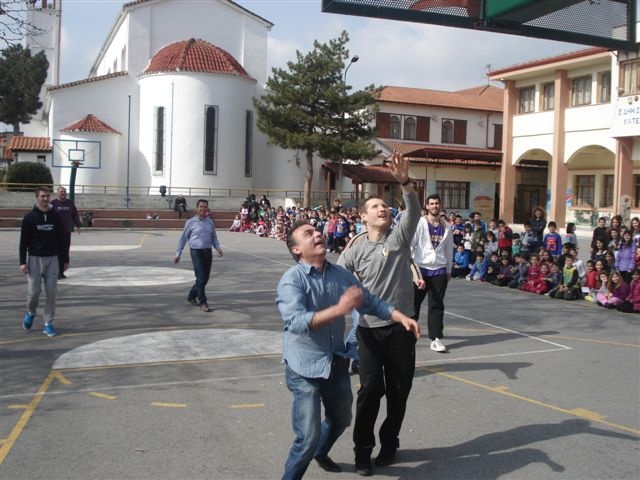 Πιερικός: Στο 8ο Δημοτικό Κατερίνης (photos)