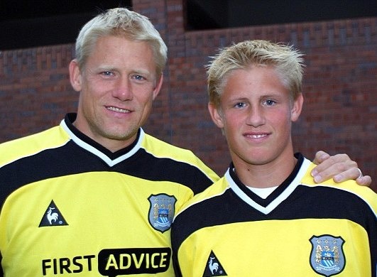 Αγγλία - Δανία: Ίδιος ο πατέρας του ο Σμάιχελ (photos+video)