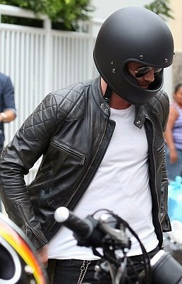 Ντέιβιντ Μπέκαμ: Μηχανόβιος με... Τζάγκουαρ στην Κίνα! (photos+video)