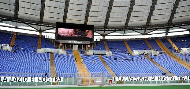 Λάτσιο: Σε άδειο Ολίμπικο λόγω... διαμαρτυρίας στον πρόεδρο (photos+video)