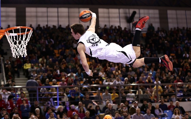 All Star Game: Οι απίστευτοι Devil Dunkers (video+photos)