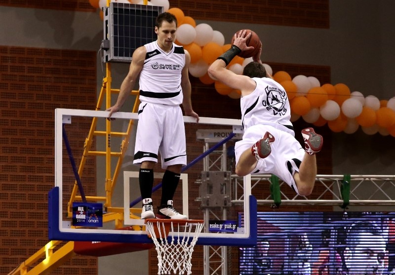 All Star Game: Οι απίστευτοι Devil Dunkers (video+photos)
