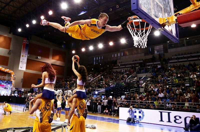 All Star Game: Οι απίστευτοι Devil Dunkers (video+photos)