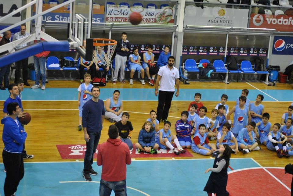 Κολοσσός Ρόδου: Μαζί με τα παιδιά (photos)