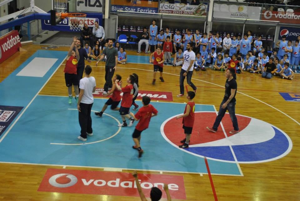 Κολοσσός Ρόδου: Μαζί με τα παιδιά (photos)