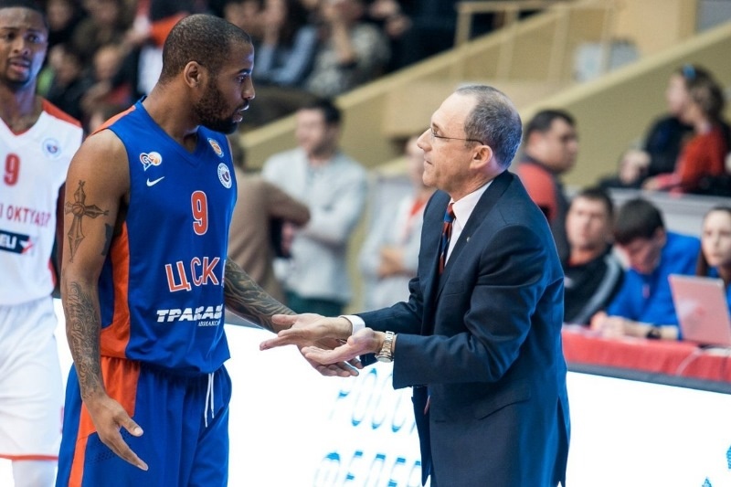 Ουέιφερ στο Onsports: «Άλλον τρόπο σκέψης με τον κόουτς του Ολυμπιακού» (photos+videos)