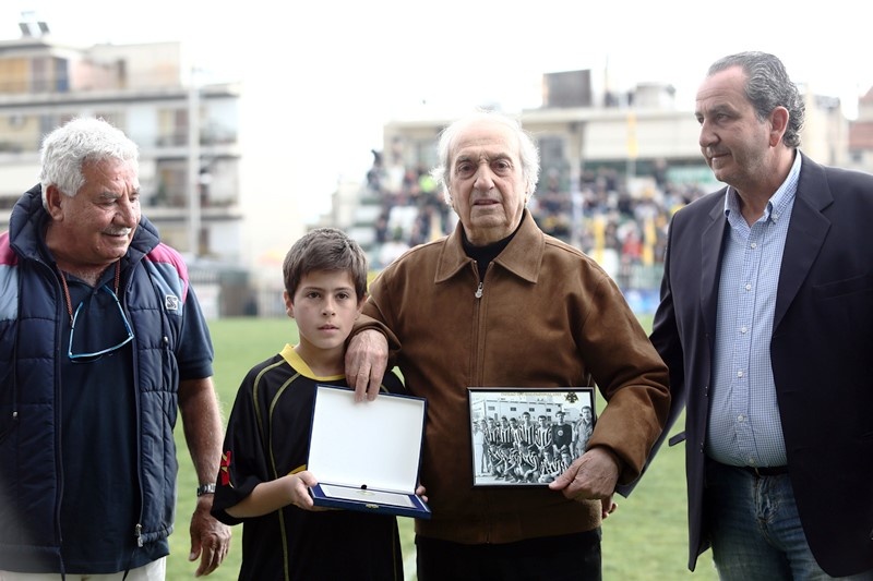Τριγλία Ραφήνας – ΑΕΚ: Τιμήθηκε ο Νεστορίδης (photos)