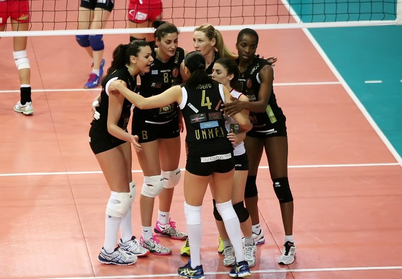 Ολυμπιακός: Πρώτος ξανά (photos)