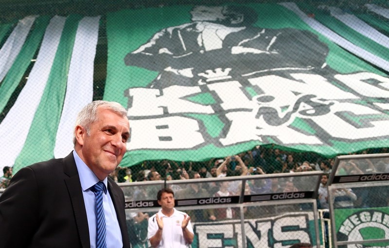 Ομπράντοβιτς: Ο «Βασιλιάς» στο... θρόνο του πανό (photos)