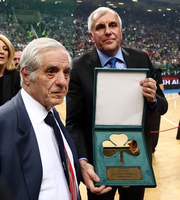Παναθηναϊκός: Η βράβευση του Ομπράντοβιτς (photos)