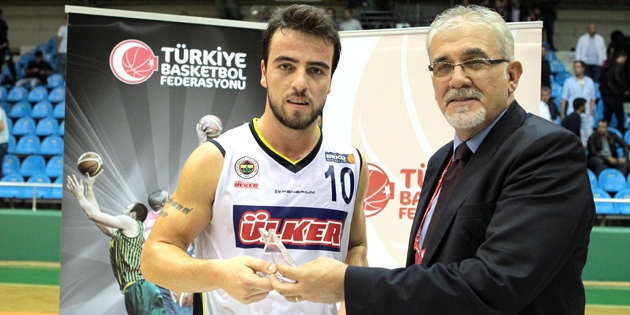 Μαχμούτογλου στο Onsports: «Ο Ομπράντοβιτς μπορεί να με κάνει… Διαμαντίδη!» (photos+videos)