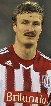 Ολυμπιακός: Αφιέρωμα των Άγγλων στα... μουστάκια σαν του Μασάντο (photos)