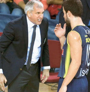 Μαχμούτογλου στο Onsports: «Ο Ομπράντοβιτς μπορεί να με κάνει… Διαμαντίδη!» (photos+videos)