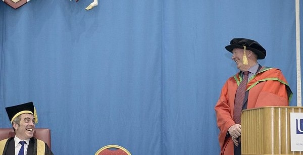 Σερ Άλεξ Φέργκιουσον: Δοκτορά από Πανεπιστήμιο (photos)