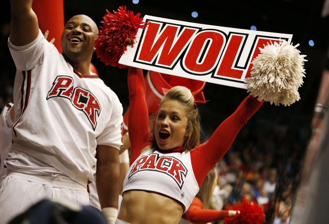 NCAA: Και αυτές οι cheerleaders έχουν… ψυχή! (photos+video)
