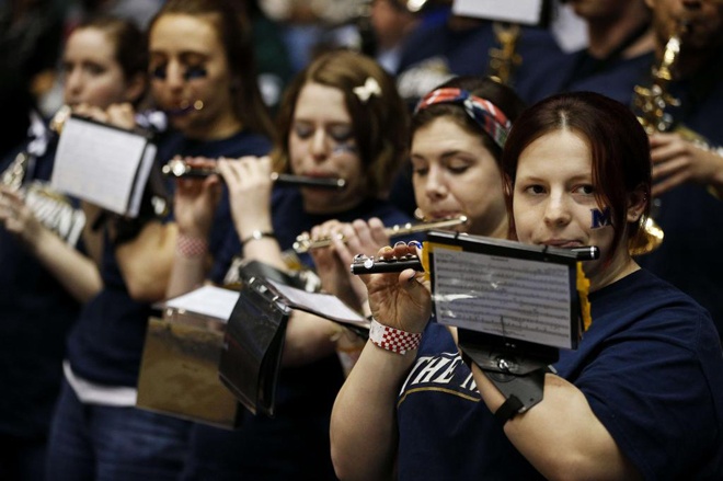 NCAA: Και αυτές οι cheerleaders έχουν… ψυχή! (photos+video)