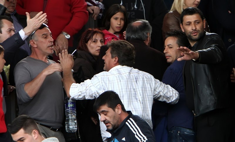 Λάρισα: Ένταση με Πλεξίδα (photos)