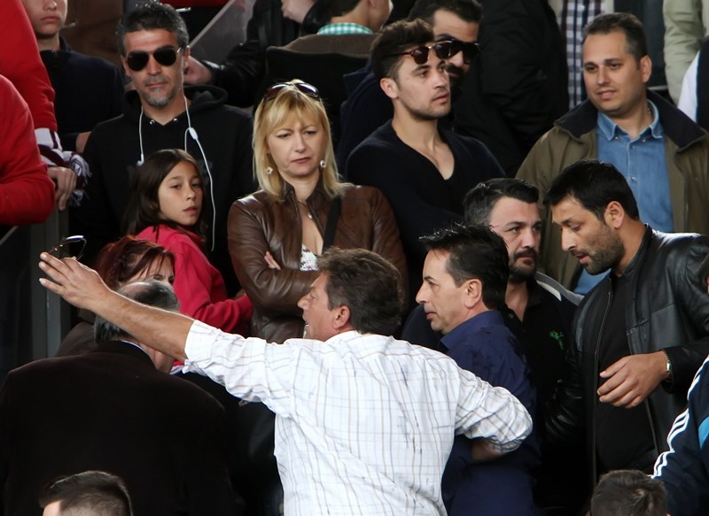 Λάρισα: Ένταση με Πλεξίδα (photos)